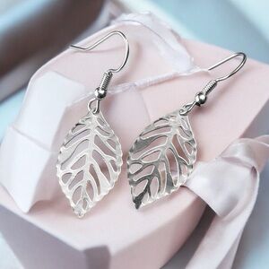 5 For $25💫Silver Filigree Leaf Dangles Earrings